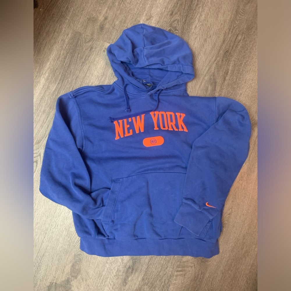 NY Knicks Nike Hoodie Pullover NBA Courtside French Terry Size Medium CW6371 - Picture 10 of 14